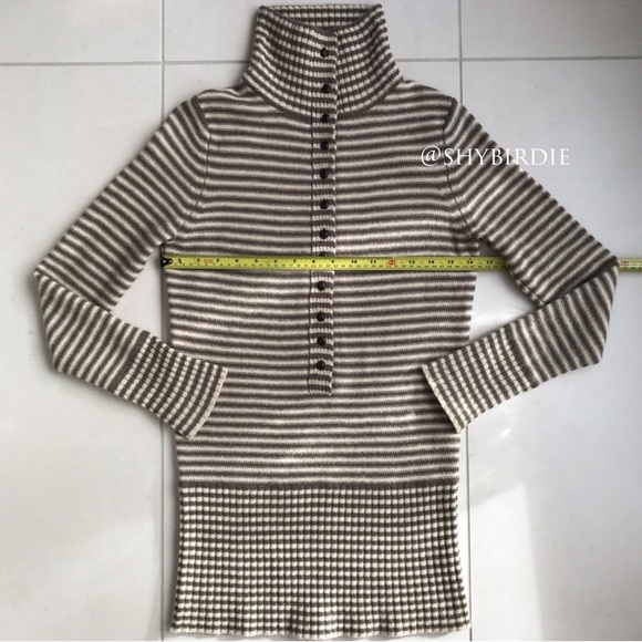 Banana Republic Tunic Length Henley Sweater - Picture 8 of 12